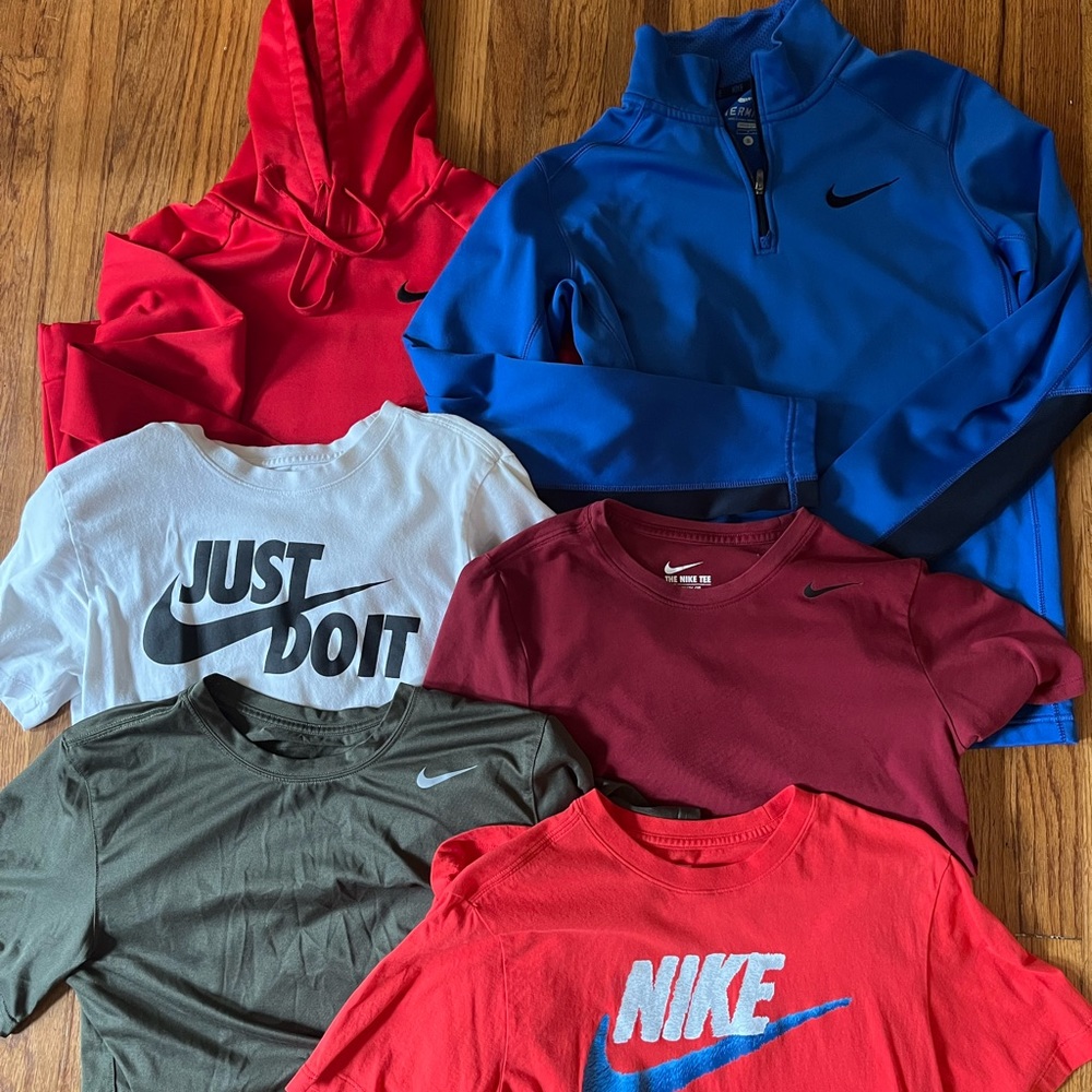 Mens small Nike lot